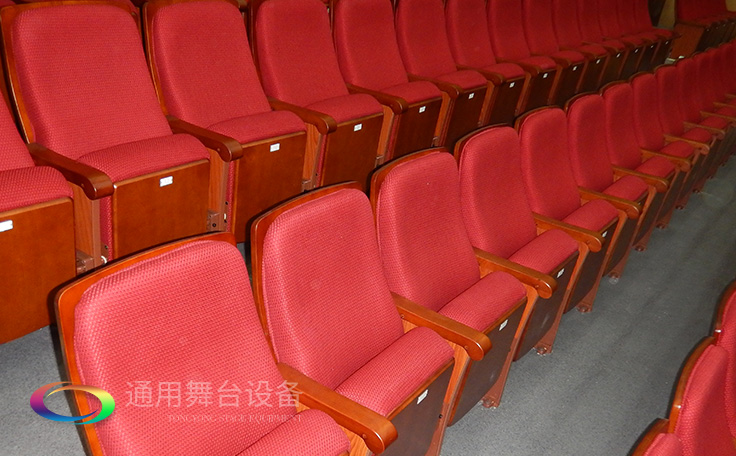 通用舞臺承接廣州市廣鐵一中報告廳舞臺幕布、燈光、音響項目