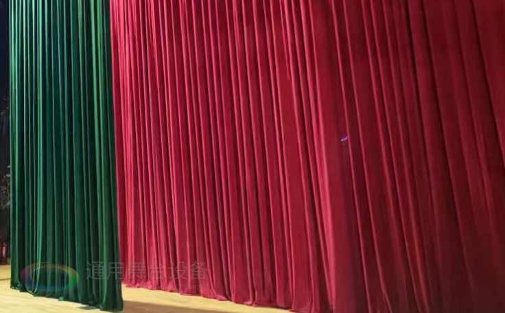 舞臺阻燃幕布行業：技術創新驅動安全升級，市場需求持續擴容